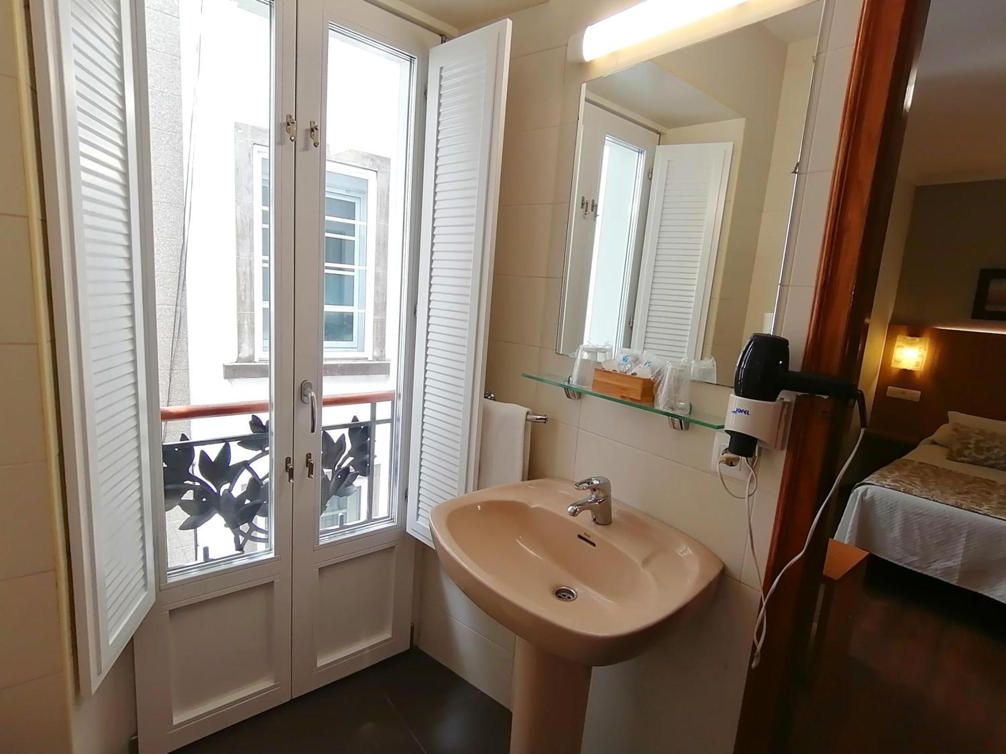 Hostal Anosa Casa サンティアゴ・デ・コンポステーラ 部屋 写真