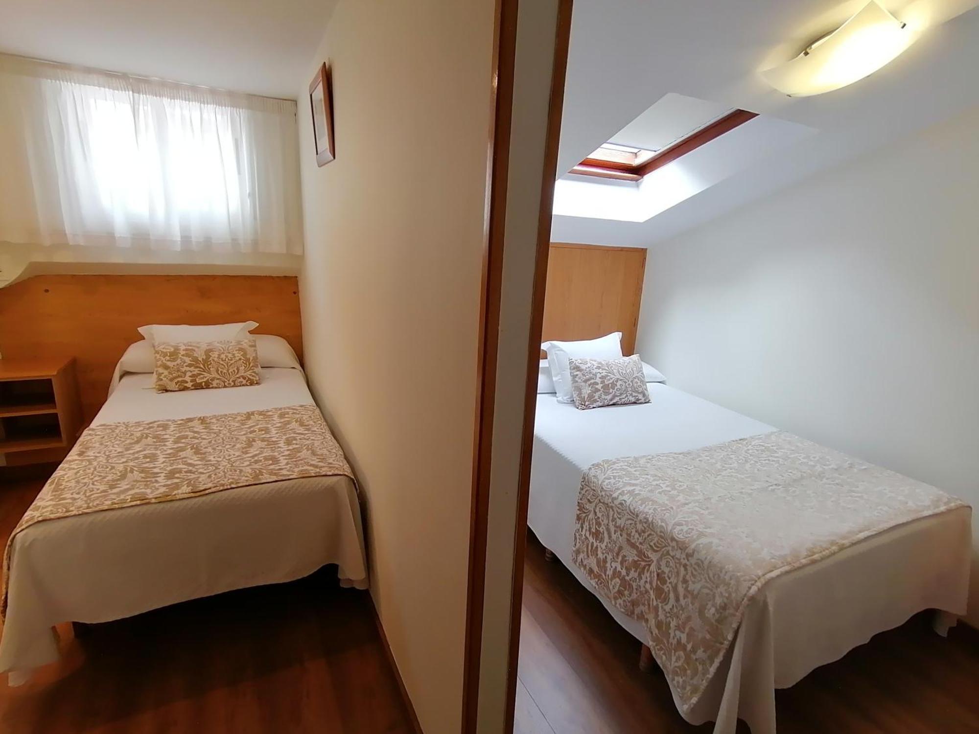 Hostal Anosa Casa サンティアゴ・デ・コンポステーラ 部屋 写真