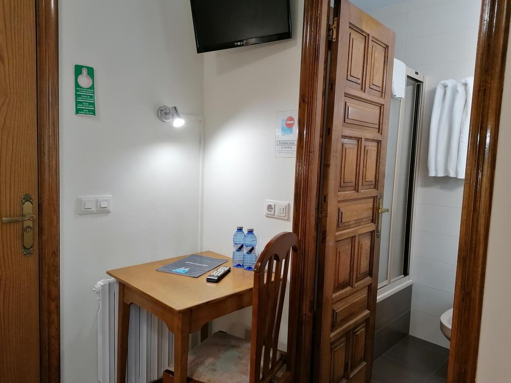 Hostal Anosa Casa サンティアゴ・デ・コンポステーラ 部屋 写真